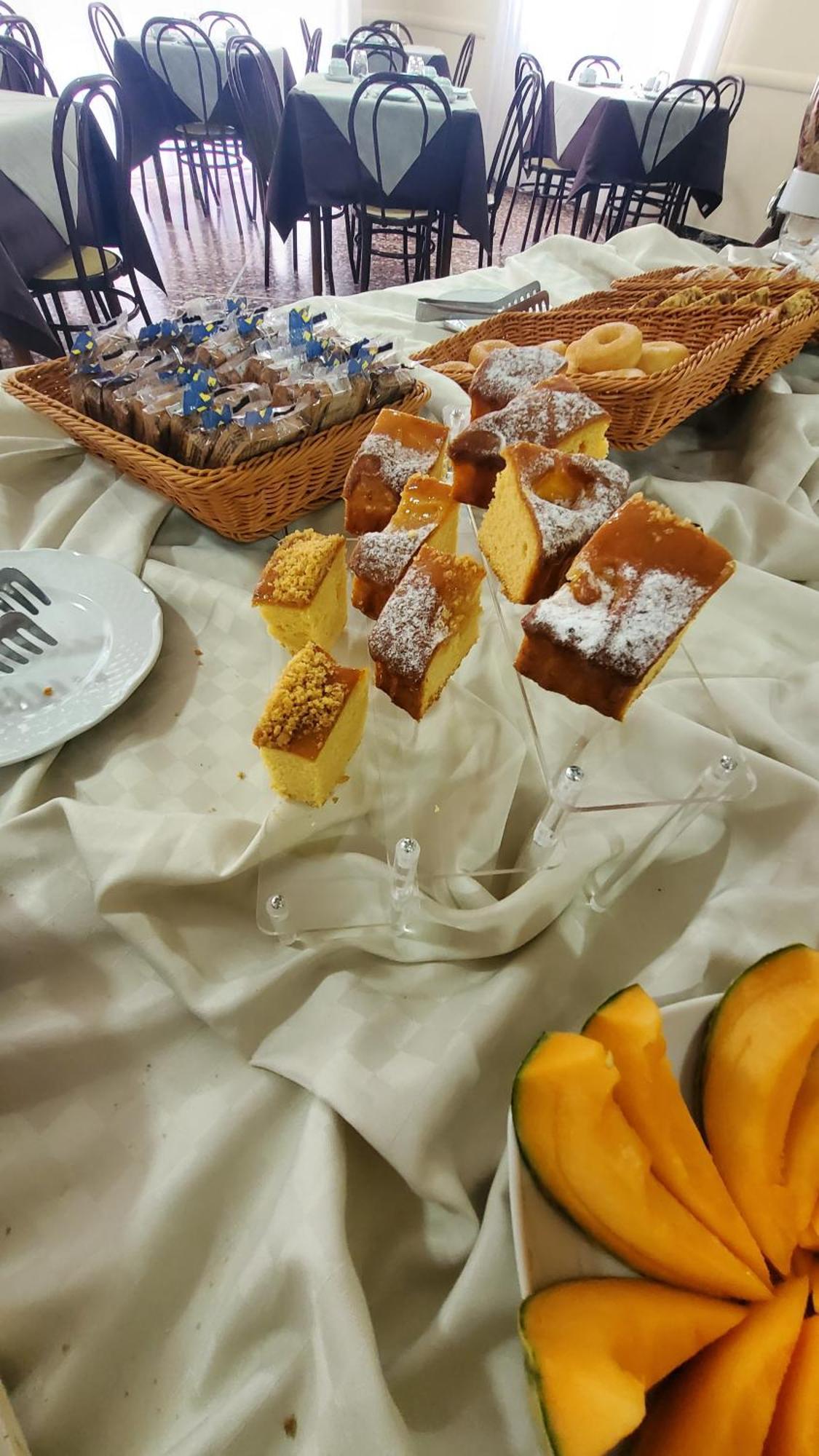 רימיני Alevon Hotel מראה חיצוני תמונה