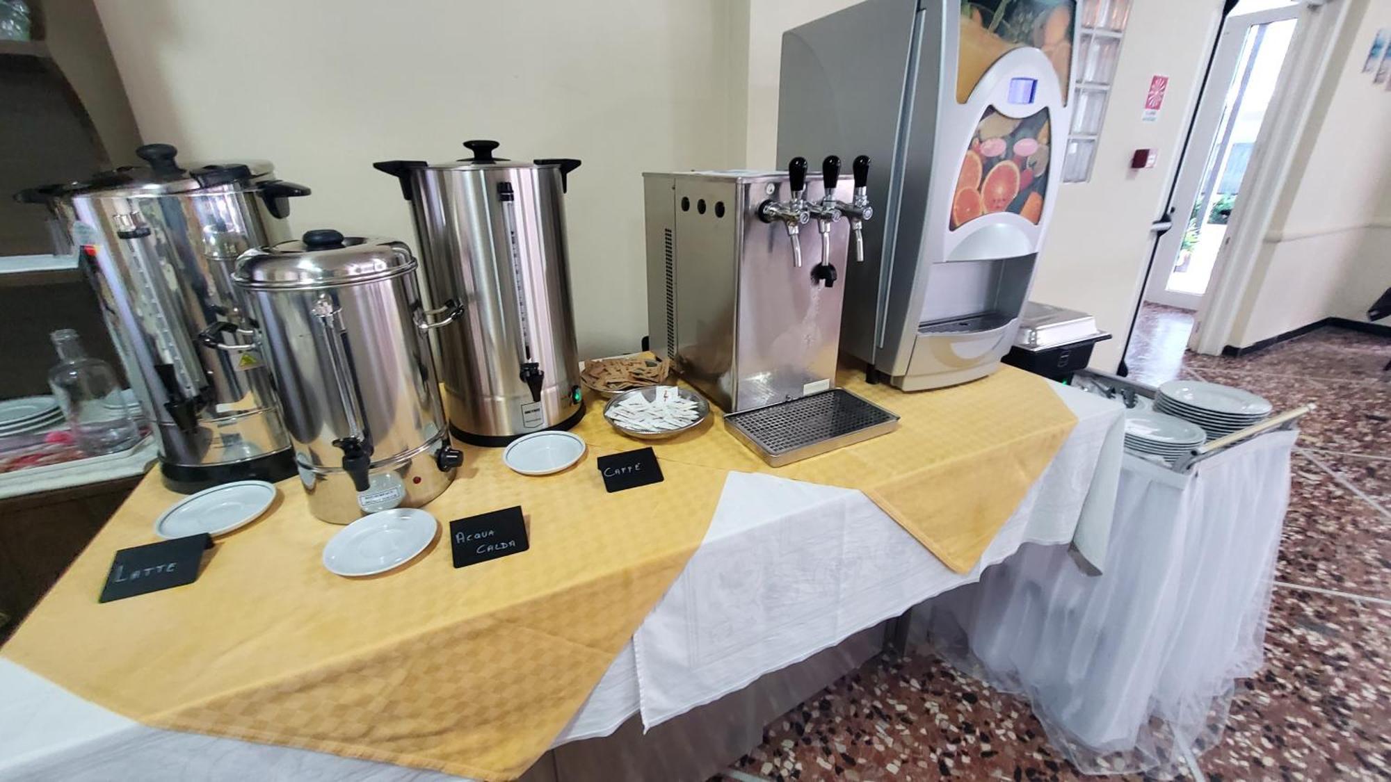 רימיני Alevon Hotel מראה חיצוני תמונה
