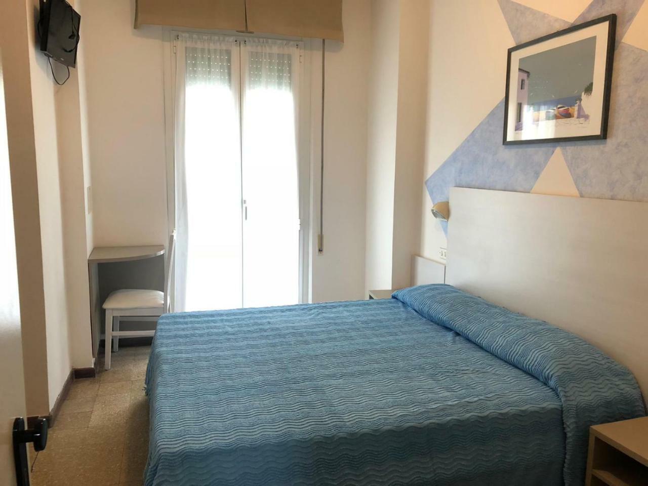 רימיני Alevon Hotel מראה חיצוני תמונה
