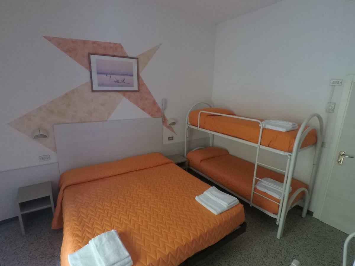 רימיני Alevon Hotel מראה חיצוני תמונה