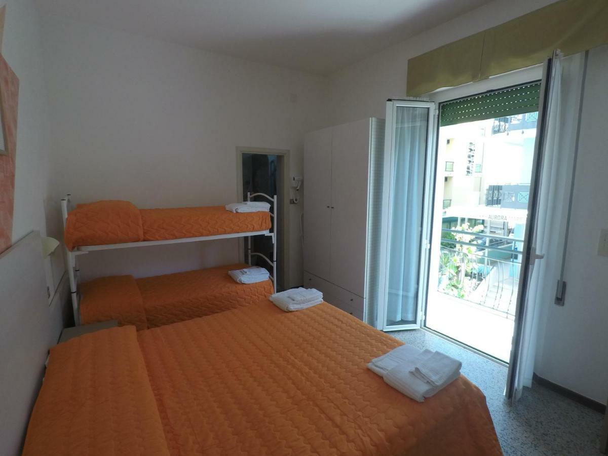 רימיני Alevon Hotel מראה חיצוני תמונה